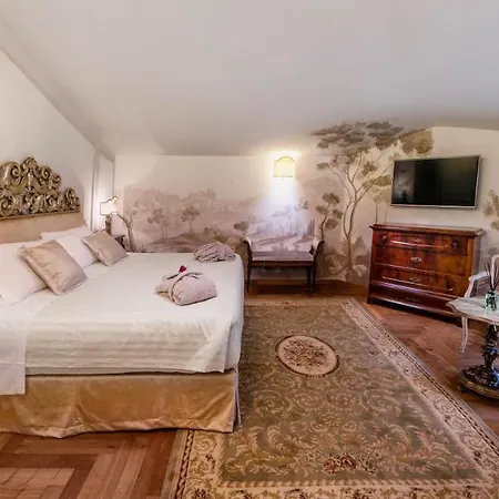 Hotel Valentini Bonaparte *